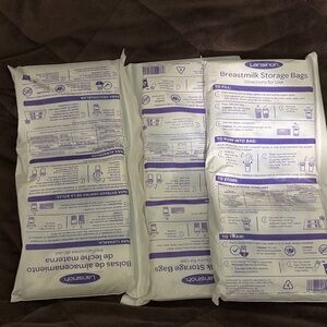 Lansinoh Breastmilk Storage Bags - White and Purple